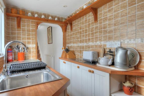 Windwhistle Villa Lyme Regis Luaran gambar